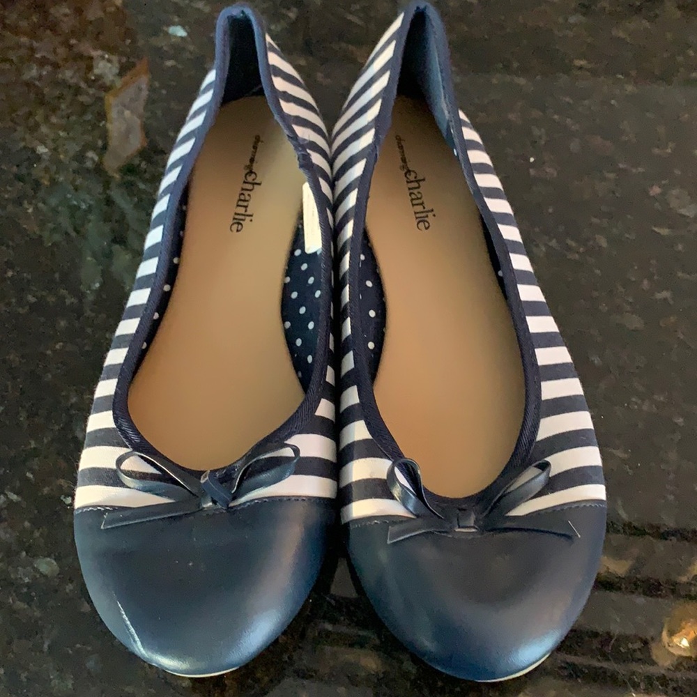 Charming Charlie’s women’s slip on shoes size 9